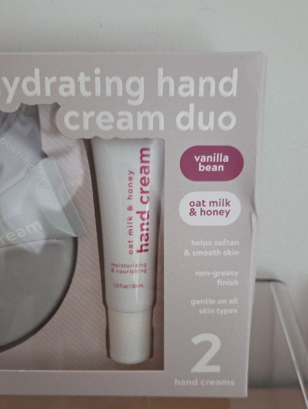 Hydrating Hand Cream Duo - Vanilla Bean & Oat Milk & Honey, NIP - Picture 2 of 5